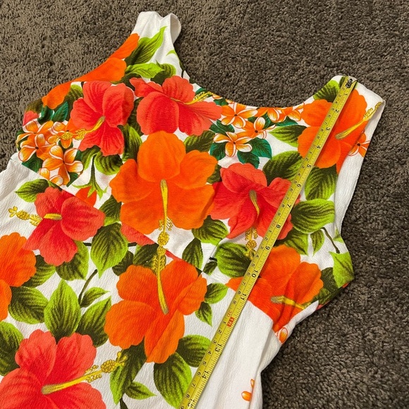 Vintage Ui-Maikai Hawaiian Floral Dress - Picture 8 of 11